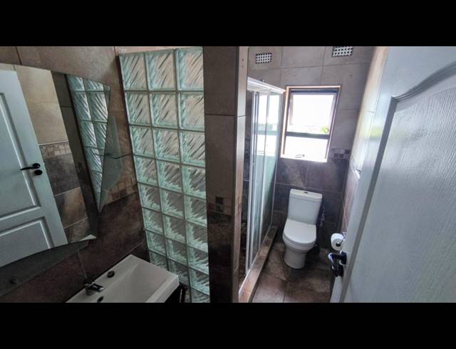 3 BEDROOM HOUSE FOR SALE IN BRACKENHURST